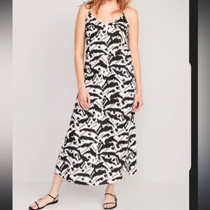 Small NWT Old Navy Tie Back Maxi Dress‎ White Black Floral Tropical Animal Print
